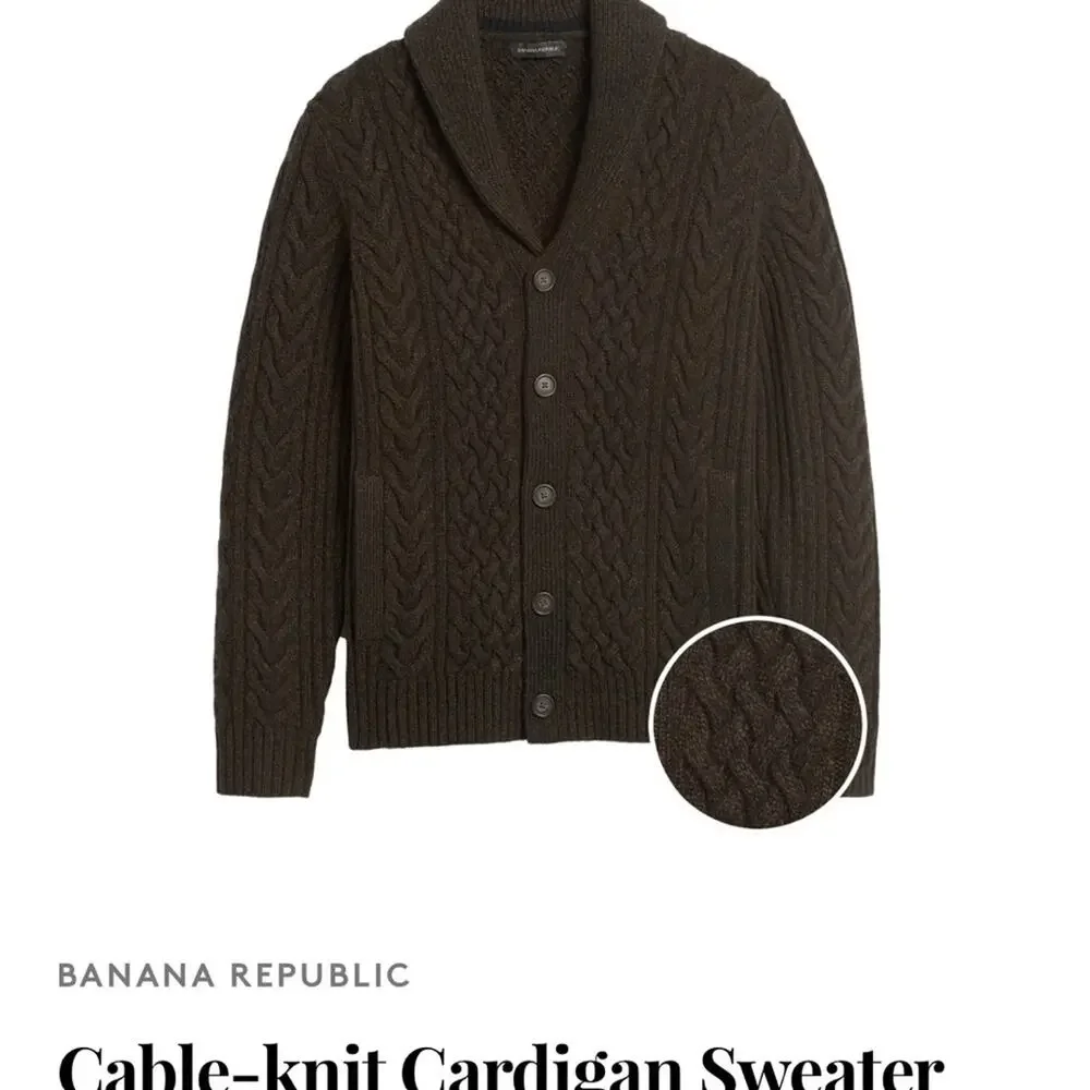 Banana Republic men’s medium Cable Knit Cardigan *needs fabric shaver*